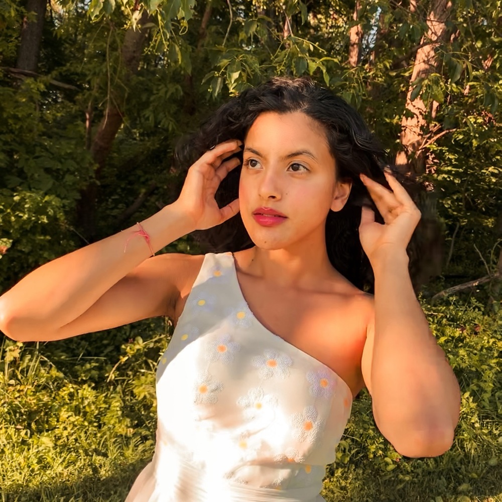 Meet your Posher, Aparna